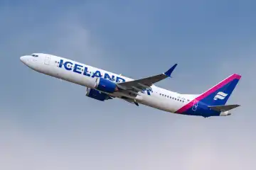 München, Deutschland - 23. Juni 2023: Ein Boeing 737 MAX 9 der Icelandair mit dem Kennzeichen TF-ICD auf dem Flughafen München (MUC) in Deutschland.