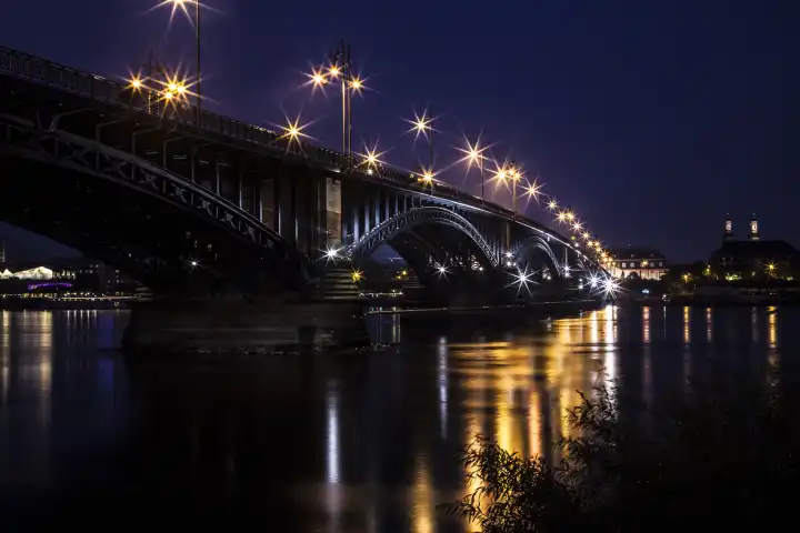 Theodor Heuss Brücke, Mainz, Blaue Stunde