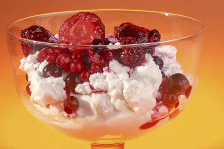 Cottage cheese with berry cocktail