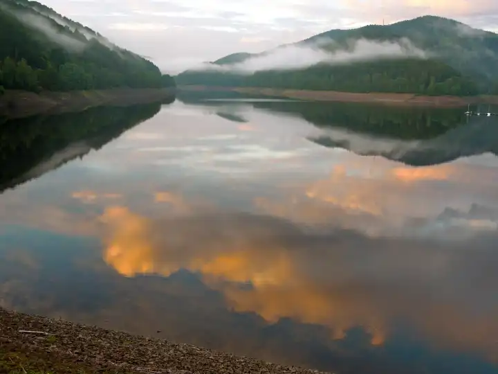 Night falling at the Oder Reservoir in the Harz Mountains