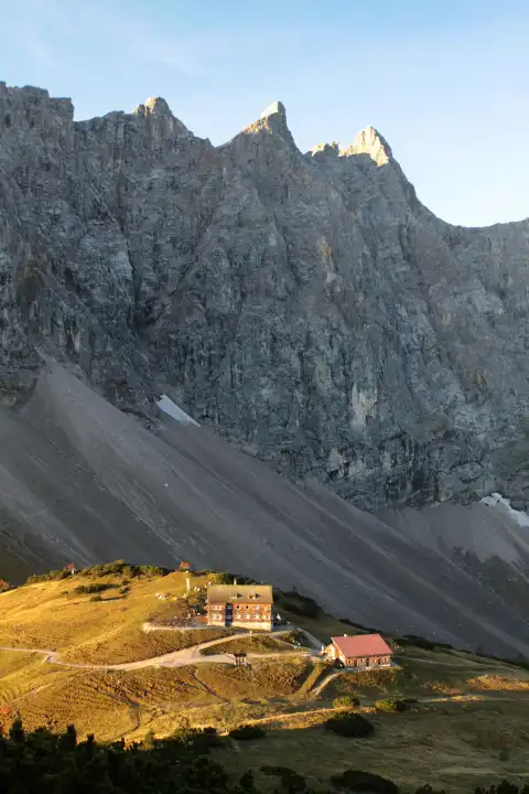 Falkenhütte im Karwendel in Österreich