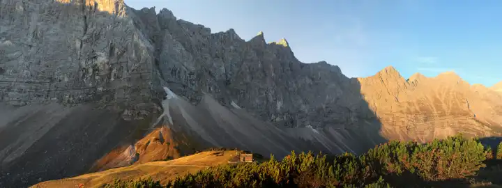 Falkenhütte im Karwendel in Österreich