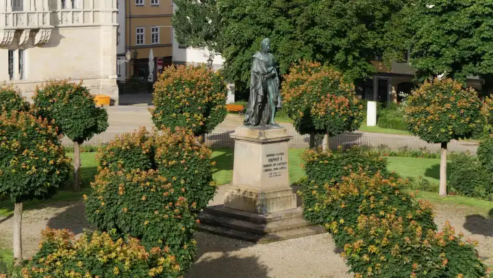 Coburg, Schlossplatz with Duke Ernst monument in front of Ehrenburg