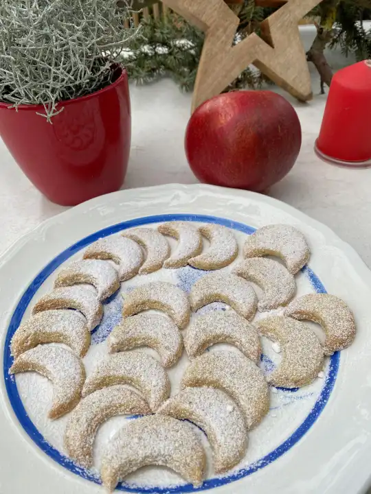 Vanilla crescents turned in sugar, Christmas baking