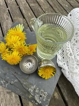 Dandelion flower tea and dandelion flower bouquets