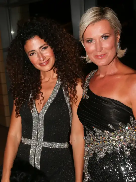 Brisant presenters Marwa Eldessouky and Kamilla Senjo on the red carpet before the 28.Jose Carreras Gala on 07.12.2022 in the Media City Leipzig