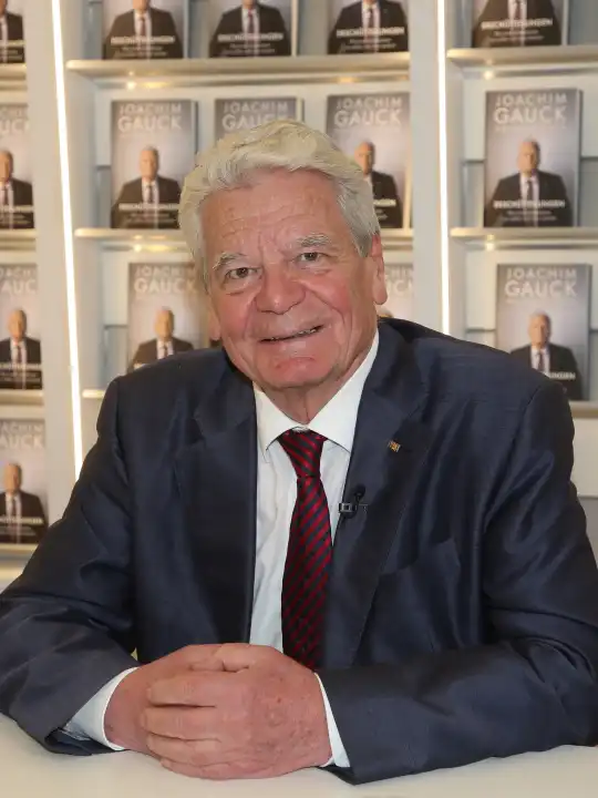 Former German President Joachim Gauck at the Leipzig Book Fair on 27.04.2023