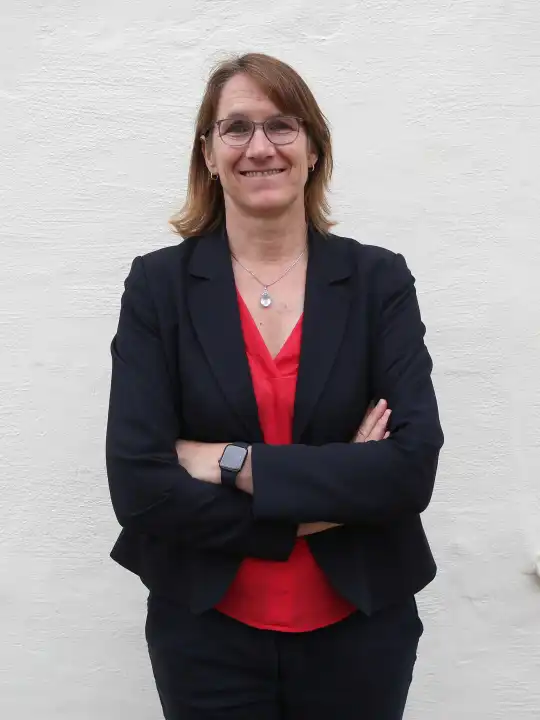 SPD Bundestagsabgeordnete Dr. Franziska Kersten bei ihrer Wahlkreissprechstunde am 30.06.2023 in Wolmirstedt