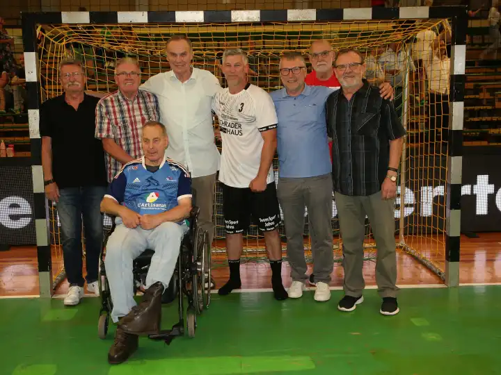 DDR Handball Legenden vom SC Magdeburg beim Benefiz Allstars Game  2023 in Magdeburg