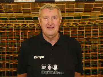 ehemaliger DDR Handballspieler und Legende Harry Jahns SC Magdeburg Allstars beim Benefiz Allstars Game  2023 in Magdeburg