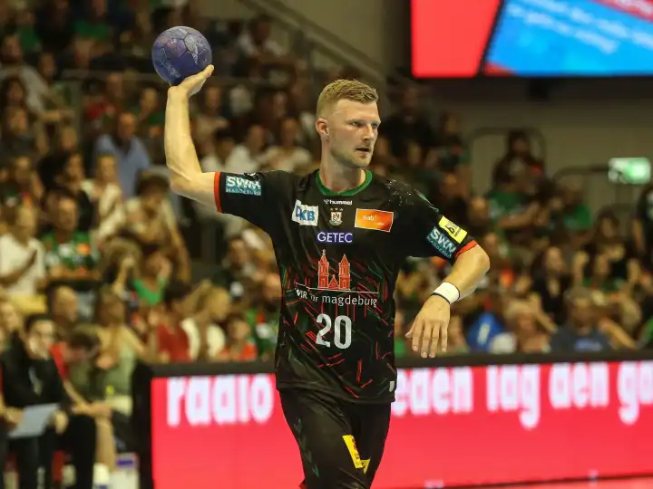 deutscher Handballspieler Philipp Weber (SCM) beim Hummel-Cup 2023 am 18.08.2023 in Magdeburg