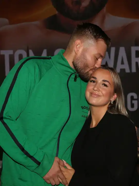 German heavyweight boxer Tom Schwarz from the Magdeburg boxing stable Fides Sports with wife Frederike at the press conference for THE SHOW MUST GO ON III on 21.09.2023 in Magdeburg