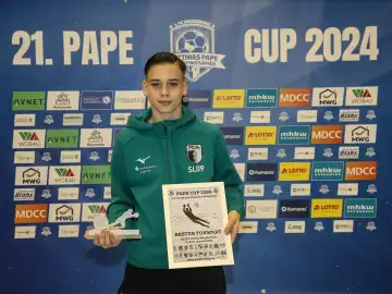 Award Best goalkeeper Luka Skoro (FC Augsburg U15) at the 21st Pape Cup 2024 at GETEC Arena Magdeburg
