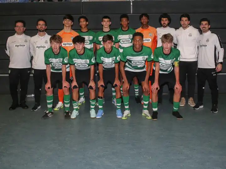 Team Sporting Lissabon U15 beim 21.Pape Cup 2024 in der GETEC Arena Magdeburg