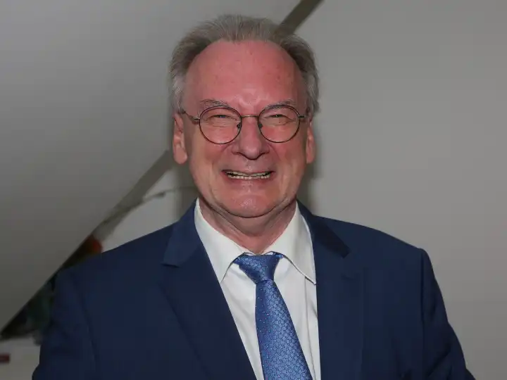 MP Dr. Reiner Haseloff visits the children's hospice of the Pfeiffer Foundations on the occasion of the inauguration of the "Florian Silbereisen" music and sensory room in Magdeburg on 05.04.2024