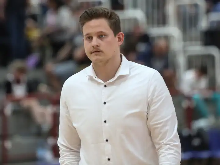 Geschäftsführer Yannick Arenz (Dragons Rhöndorf) 2.Basketball Bundesliga ProB Saison 2023-24 Play-Off Viertelfinale SBB Baskets - Dragons Rhöndorf am 28.04.2024