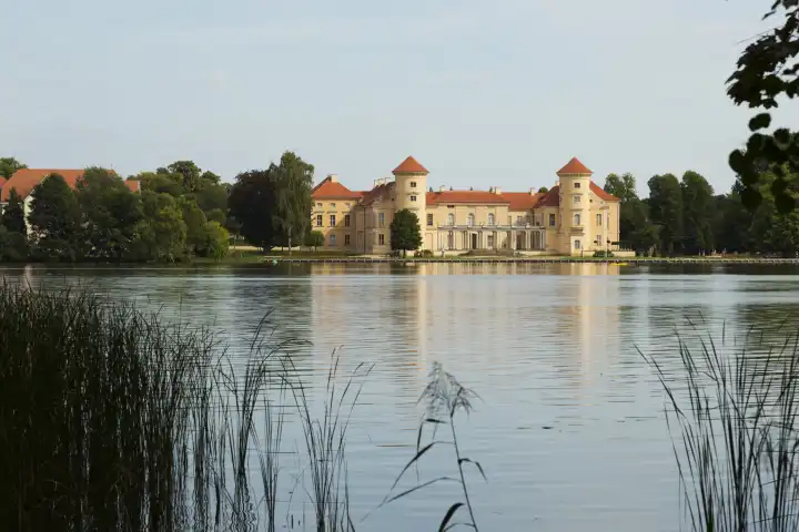 Reinsberg castle in the sunshine at the Grienericksee.