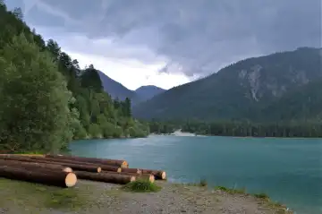 Great natural spectacle at Plansee in Reutte /Tirol