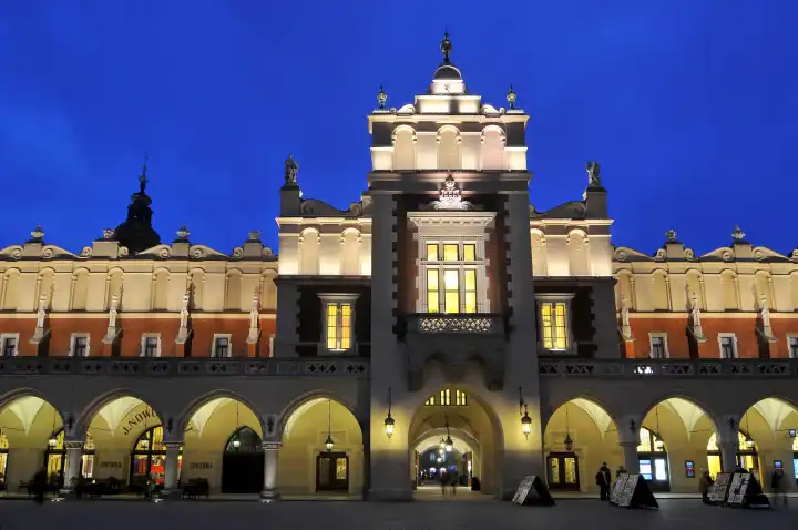 Poland, Cracow, Main Market Square, Sukiennice (Cloth Hall) at Dusk