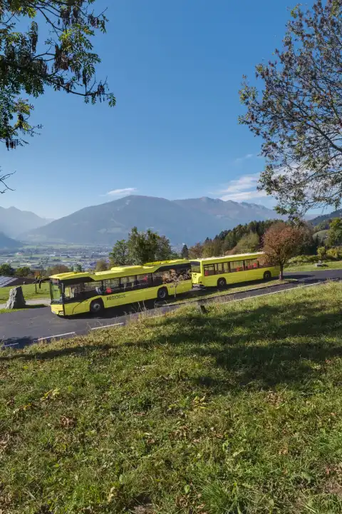 Lienz, Postbus, Solaris bus train