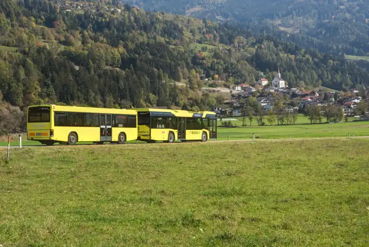 Lienz, Postbus, Solaris bus train