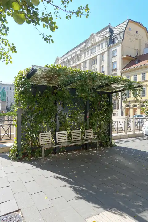Budapest, Public Space Design, Green Busstop, Jozsef Nador ter 