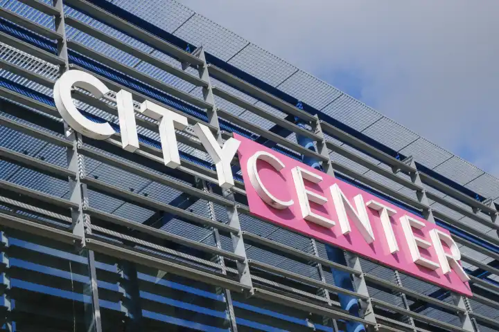 City Center, Schrift und Logo an der Fassade, Soest, Nordrhein-Westfalen, Deutschland, Europa