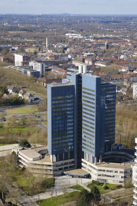 Ausblick vom Fernsehturm auf die Stadt, Hochhaus Westnetz, Dortmund, Ruhrgebiet, Nordrhein-Westfalen, Deutschland, Europa