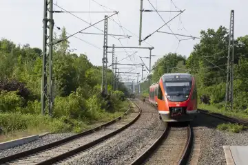Nahverkehrszug der DB, Deutsche Bahn, Nordrhein-Westfalen, Deutschland, Europa