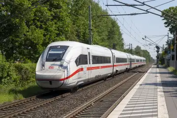 Intercity-Express, ICE, Deutsche Bahn, North Rhine-Westphalia, Germany, Europe