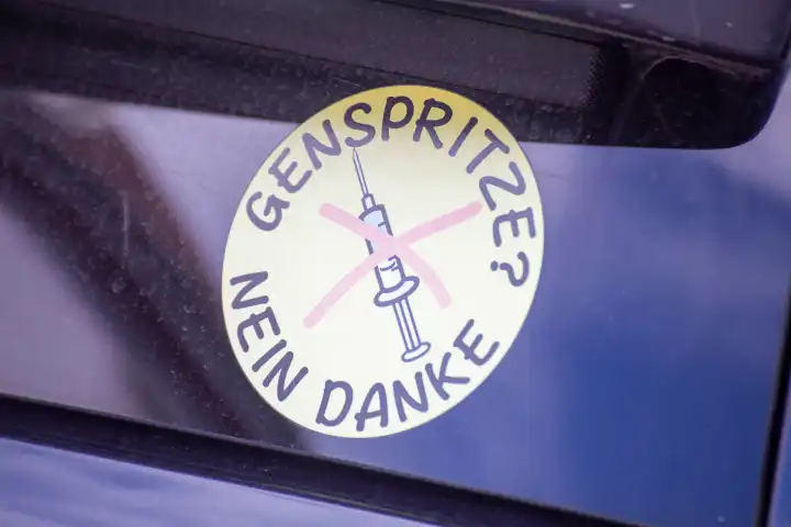 Sticker with the inscription GENSPRITZE - NO THANKS on a car in Ludwigshafen