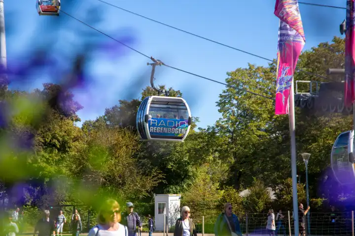 BUGA (Federal Horticultural Show) Mannheim 2023: The cable car connects the two exhibition sites Luisenpark and Spinellipark with each other