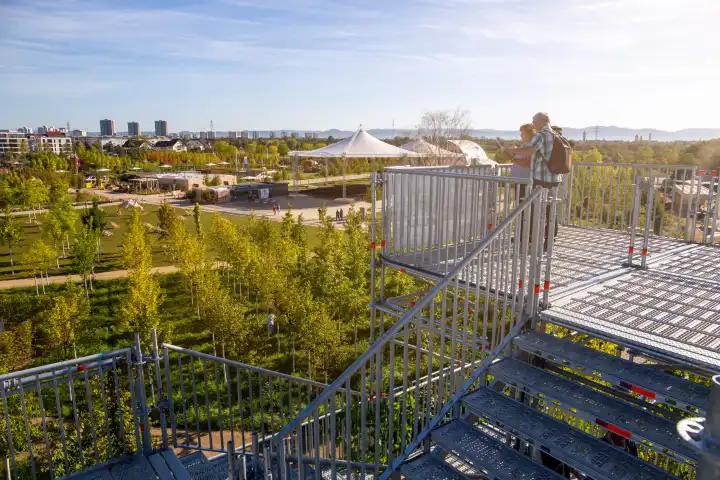 BUGA (Bundesgartenschau) Mannheim 2023:  Blick von der Aussichtsplattform im Spinellipark