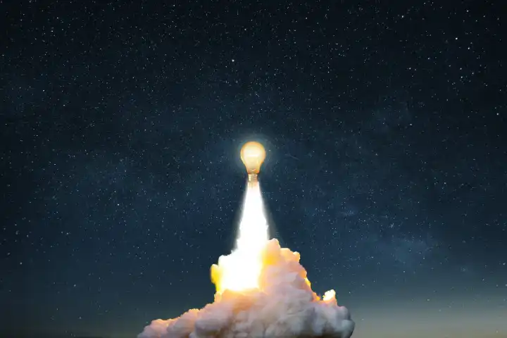 Kreative brennende Glühbirne Rakete mit Explosion und Rauchwolken erfolgreich nimmt ab in den Sternenhimmel. Kreative Idee, Konzept. Generation von neuen Gedanken und Ideen. Wissenschaft und Technik.