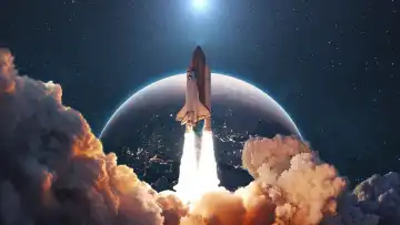 Rakete abheben. Space Shuttle mit Rauch und Explosion hebt ab in den Raum auf einem Hintergrund von blauen Planeten Erde mit Sonnenlicht. Erfolgreicher Start einer Weltraummission. Reise zum Mars
