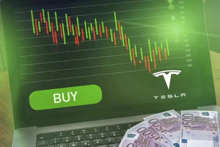 Laptop Computer mit Aktien Chart auf grünem Kaufen Signal neben Autohersteller TESLA Logo. Symbolbild für den Gewinn und Profit bzw. Anstieg der Aktie FOTOMONTAGE