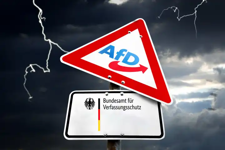 Schild, AfD Alternative für Deutschland Logo mit Logo vom Bundesamt für Verfassungsschutz. FOTOMONTAGE