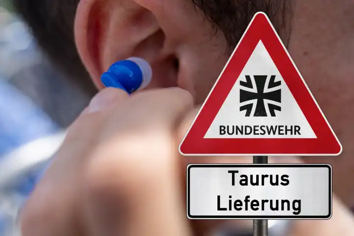 Abhörskandal der Deutschen Bundeswehr von Russland. Mann mit Kopfhörer und ein Schild mit Bundeswehr Logo und der Aufschrift: Taurus Lieferung. FOTOMONTAGE