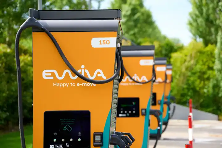 Ewiva Ladestation für Elektro Fahrzeuge in Italien