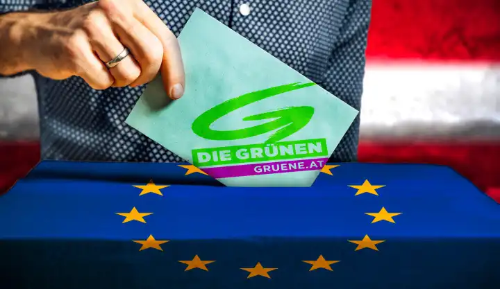 Themenbild Europawahl 2024 in Österreich: Mann wirft einen Stimmzettel in eine Wahlurne mit Flagge der Europäischen Union. Stimmabgabe für die Partei: Die Grünen – Die Grüne Alternative. FOTOMONTAGE