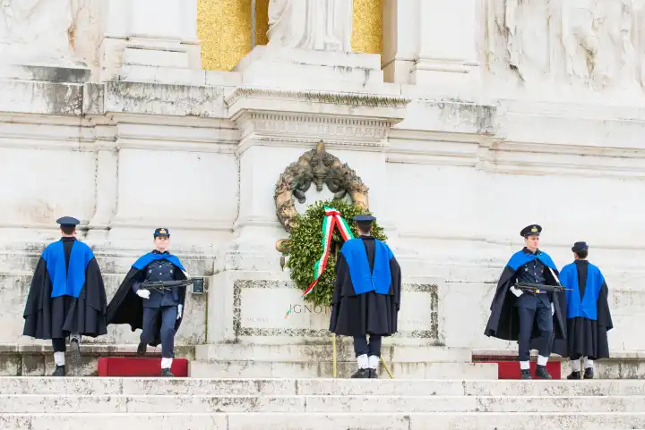 ROME,ITALY-March 24,2015: Wachablösung am Denkmal des Unbekannten Soldaten im Altar des Vaterlandes in Rom