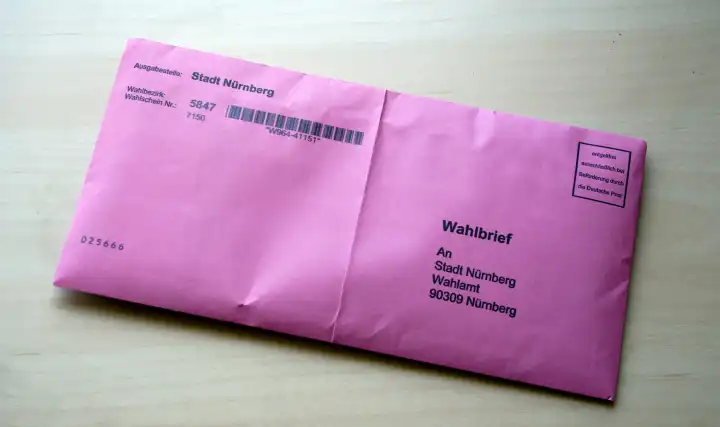 Symbolic image Bavarian state election, Nuremberg, envelope of an election letter for postal voting
