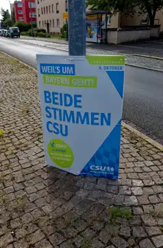 Landtagswahl in Bayern: Wahlplakat der Partei CSU in Nürnberg