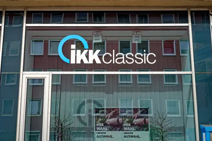 Shop window with the IKK Classic health insurance company logo