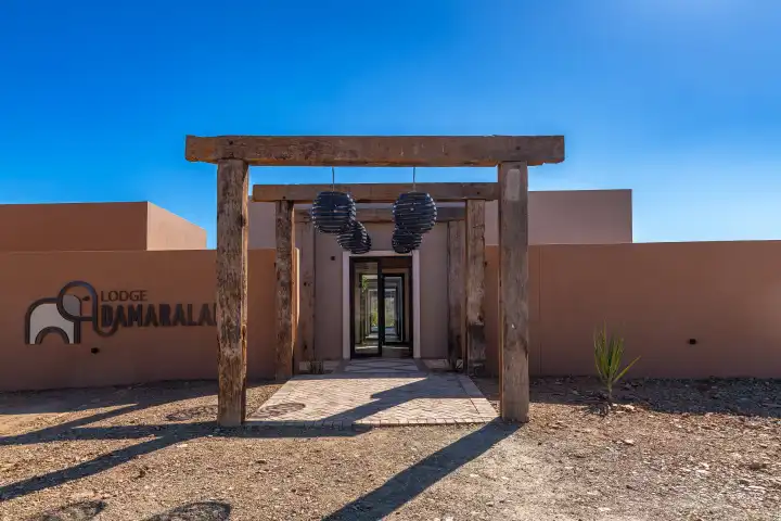 Bau der Lodge Damaraland, Khoriax, Namibia