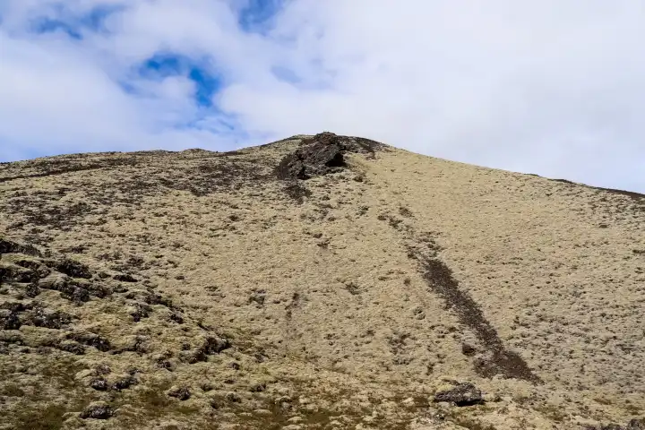 Unwirkliche Vulkanlandschaft in Island am Vulkan Grabok