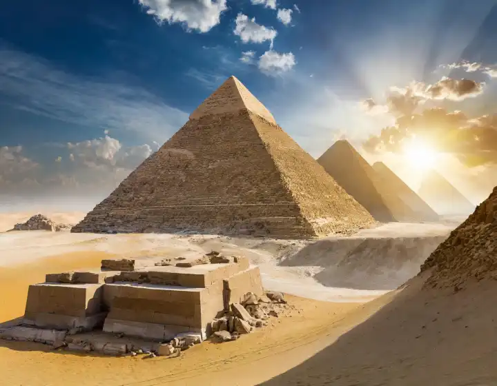alte ägyptische Pyramidenruinen in der ägyptischen Wüste, AI generiertes Bild