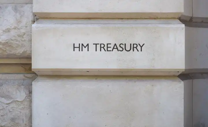 HMRC (Her Majesty Treasury) Zeichen in London, UK