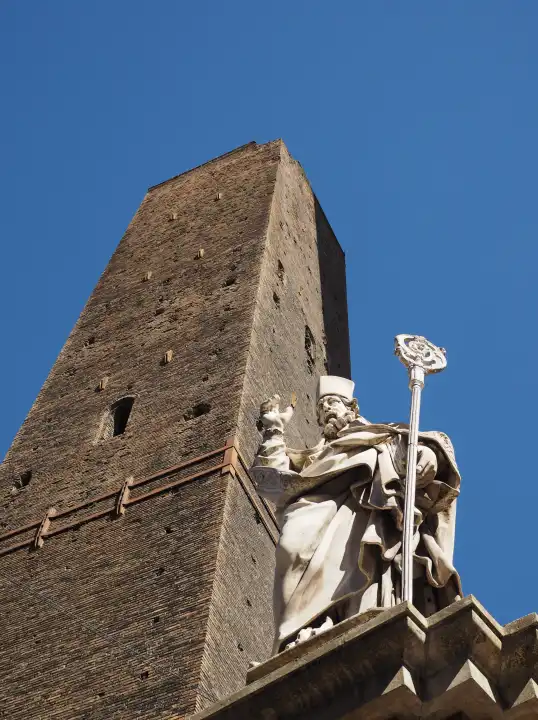 Statue des Heiligen Petronio, geschaffen von Gabriele Brunelli 1683 in Bologna, Italien