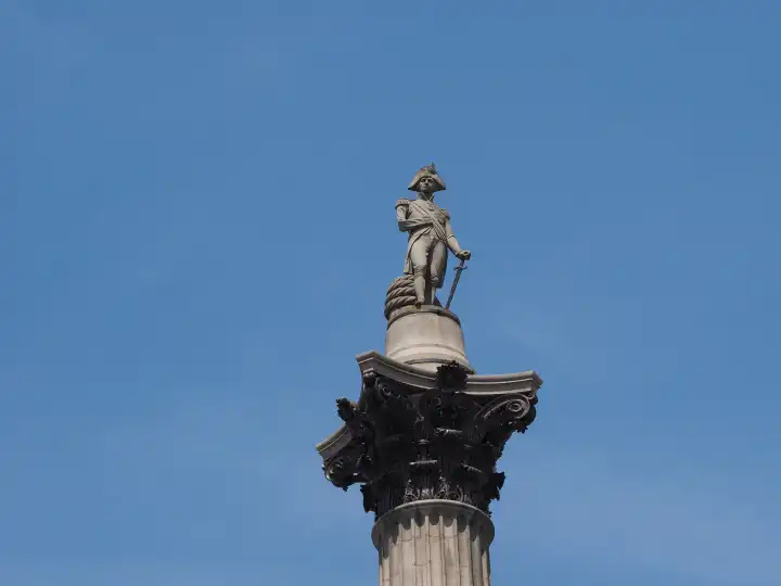 Denkmal der Nelson-Säule auf dem Trafalgar Square in London, UK